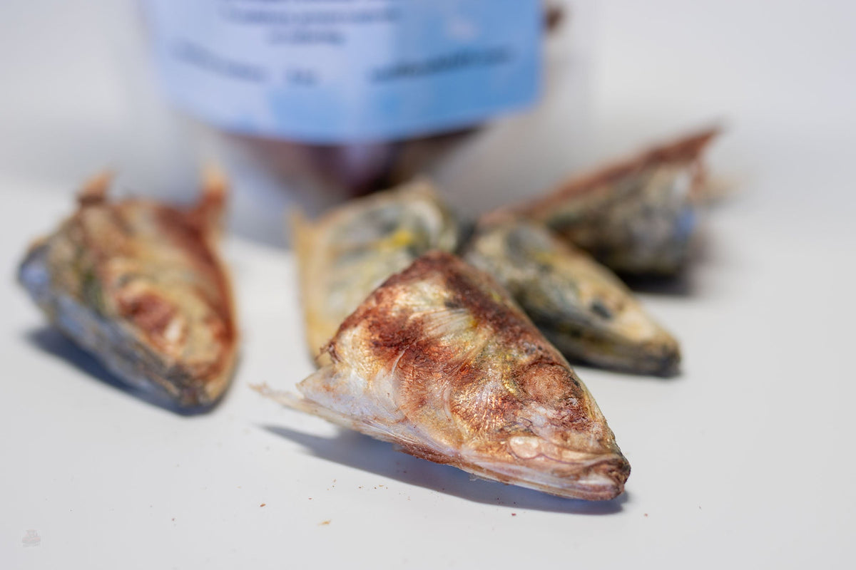 Freeze-Dried Sardine Heads: Crunchy Fish Treats for Dogs & Cats